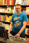 gal/2010/2010 Saitentwist Mayersche 13.11. Tierisches/_thb_2010 Saitentwist Mayersche 13.11. 077.jpg
